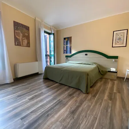 Rainero ホテル 3*