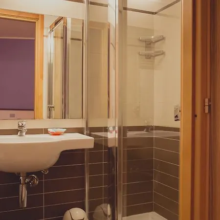 ホテル Rainero アスティ